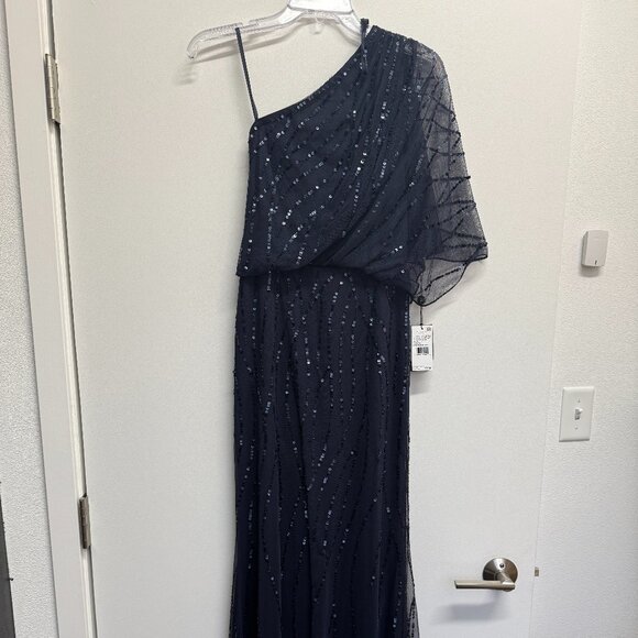 NWT Elegant Navy Blue Sequin Gown - Size 4 - Picture 2 of 6